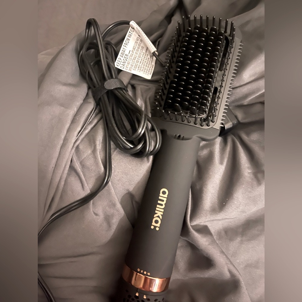 Amika air brush